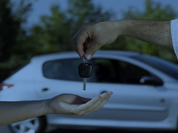 Ofrecemos el servicio de alquiler de autos tanto en Perú como en el extranjero, contamos con las mejores rentadoras dentro de nuestra gama de proveedores. Les garantizamos la mejor tarifa gracias a nuestras negociaciones